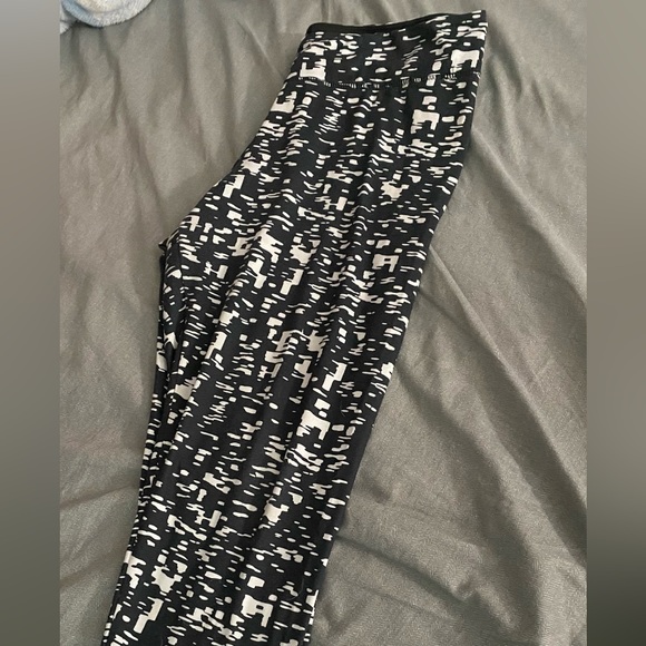 Adidas capri leggings - Picture 1 of 3
